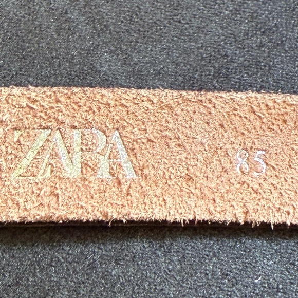 NWT. Zara Brown Leather Belt with Embossed Metal Buckle. Size 32. main image 12